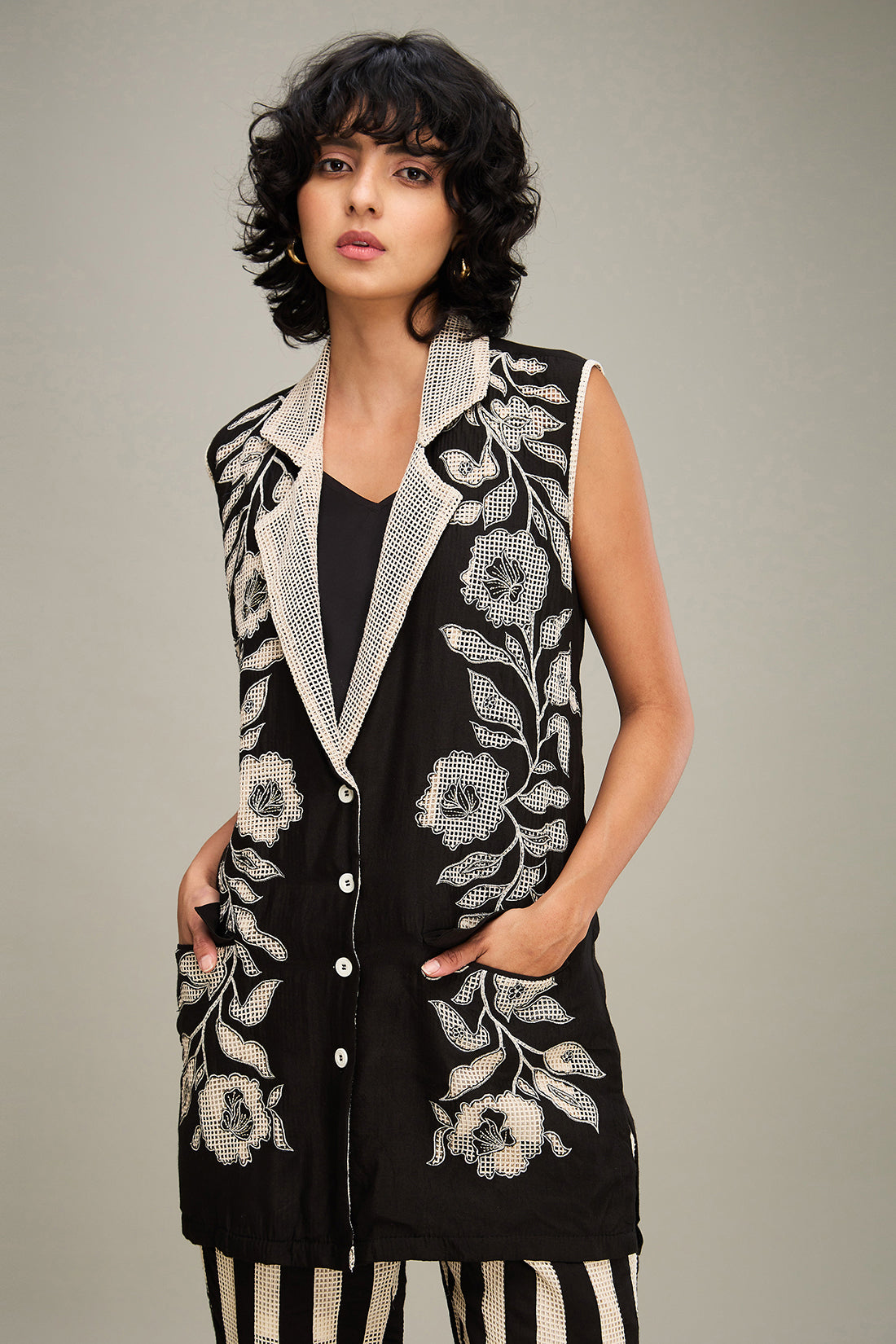 Zinnia Applique Blazer Set - black and white