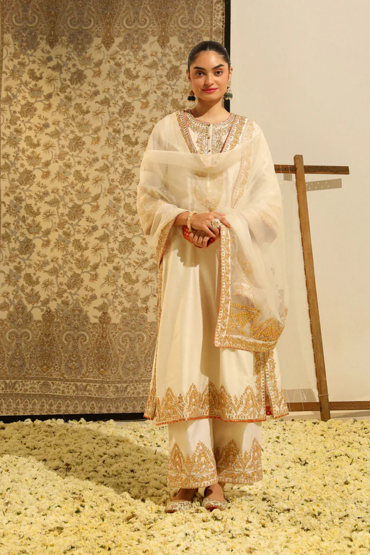 Sahana Hand Embroidered Long Kurta Set - Daisy Ivory