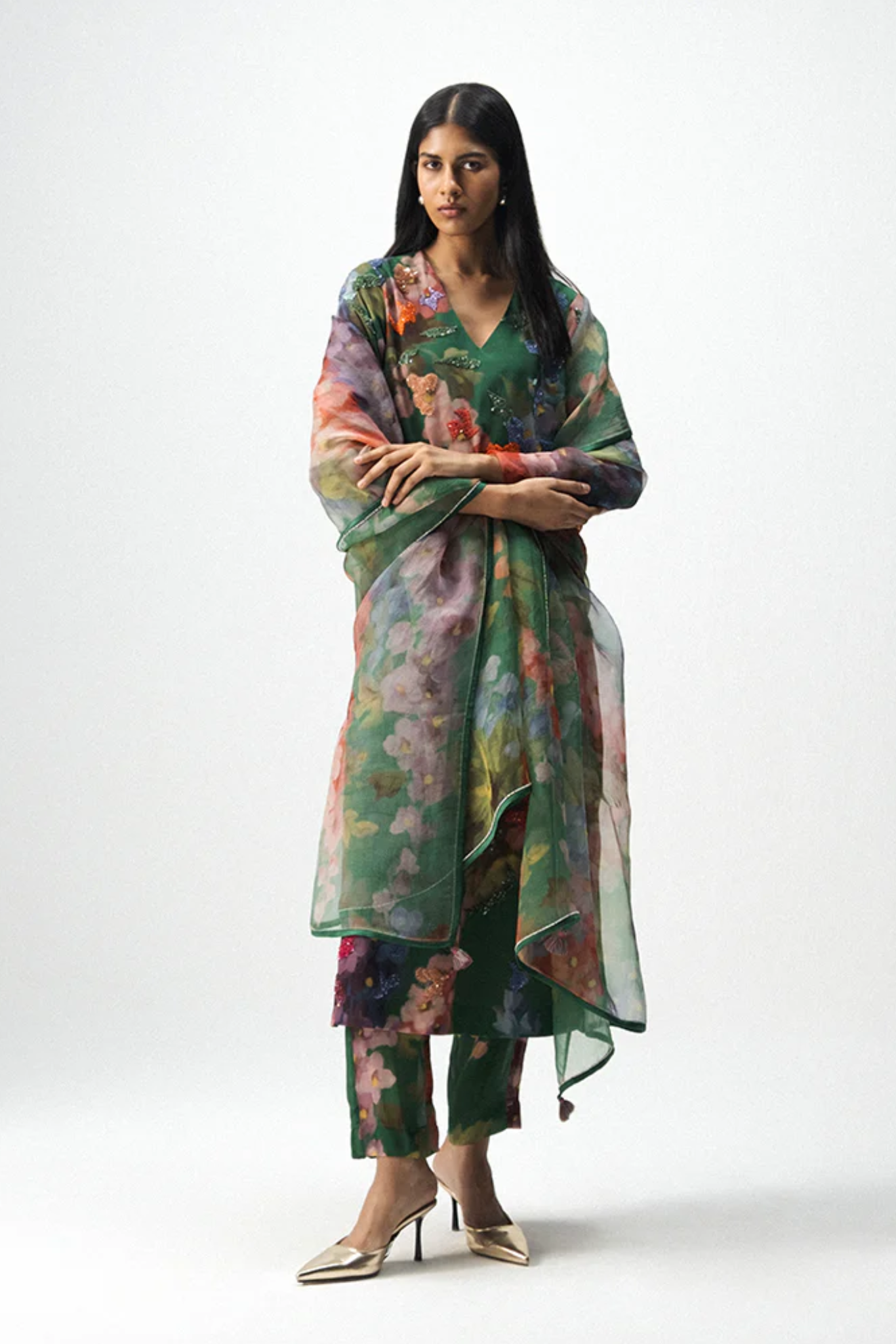 THEA EMBOROIDERED KURTA SET