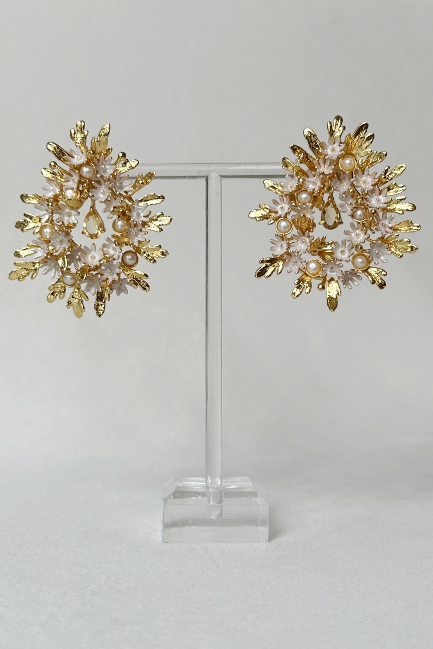 Enchanted Glade Earrings - Snowy White