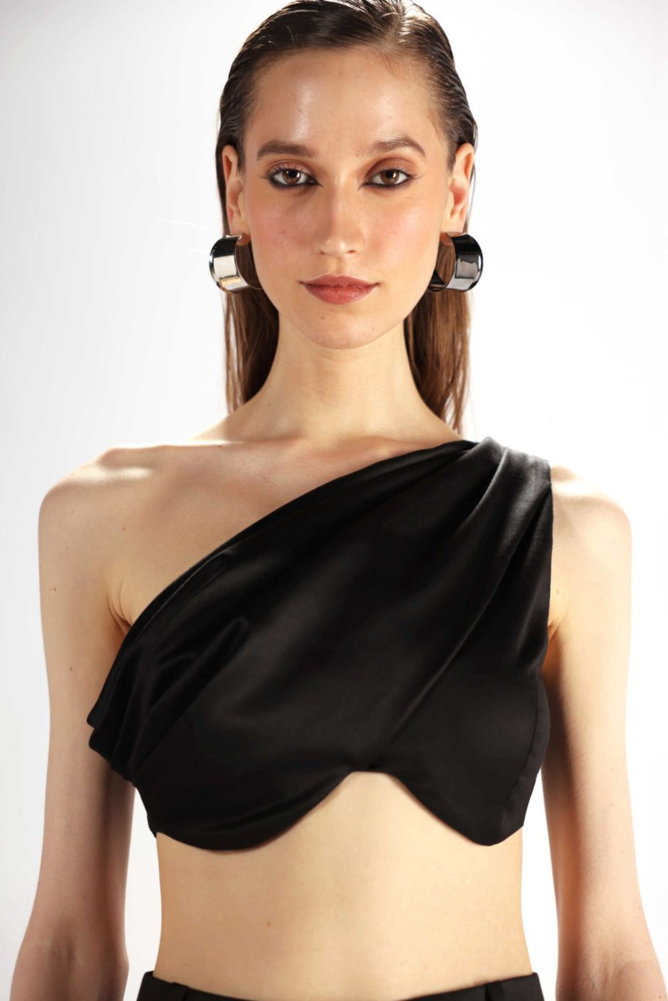 Noire Underwire Top