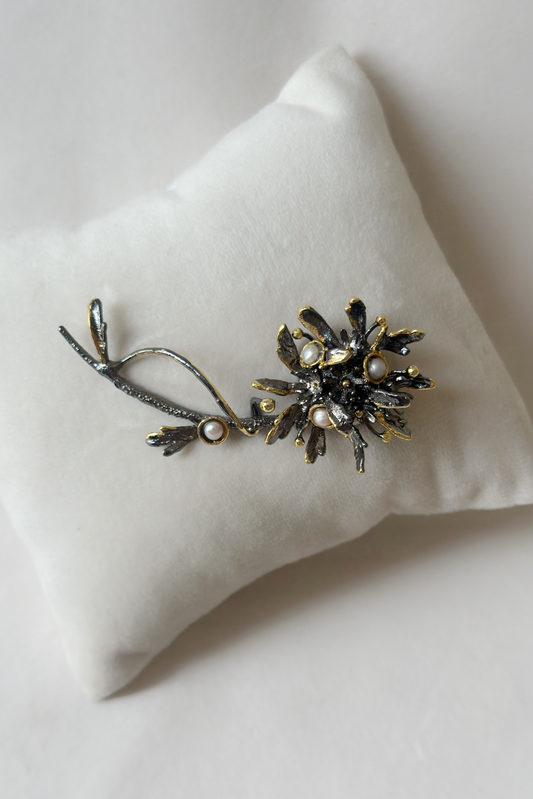 Flowerburst Brooch - Meteorite Black and Gold