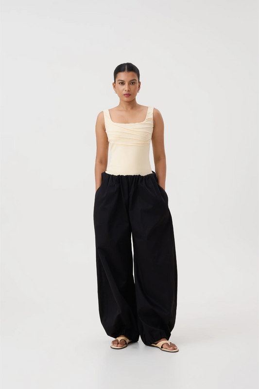 VERA GATHERED PANTS - BLACK