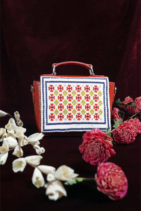 Dhara day beadwork purse