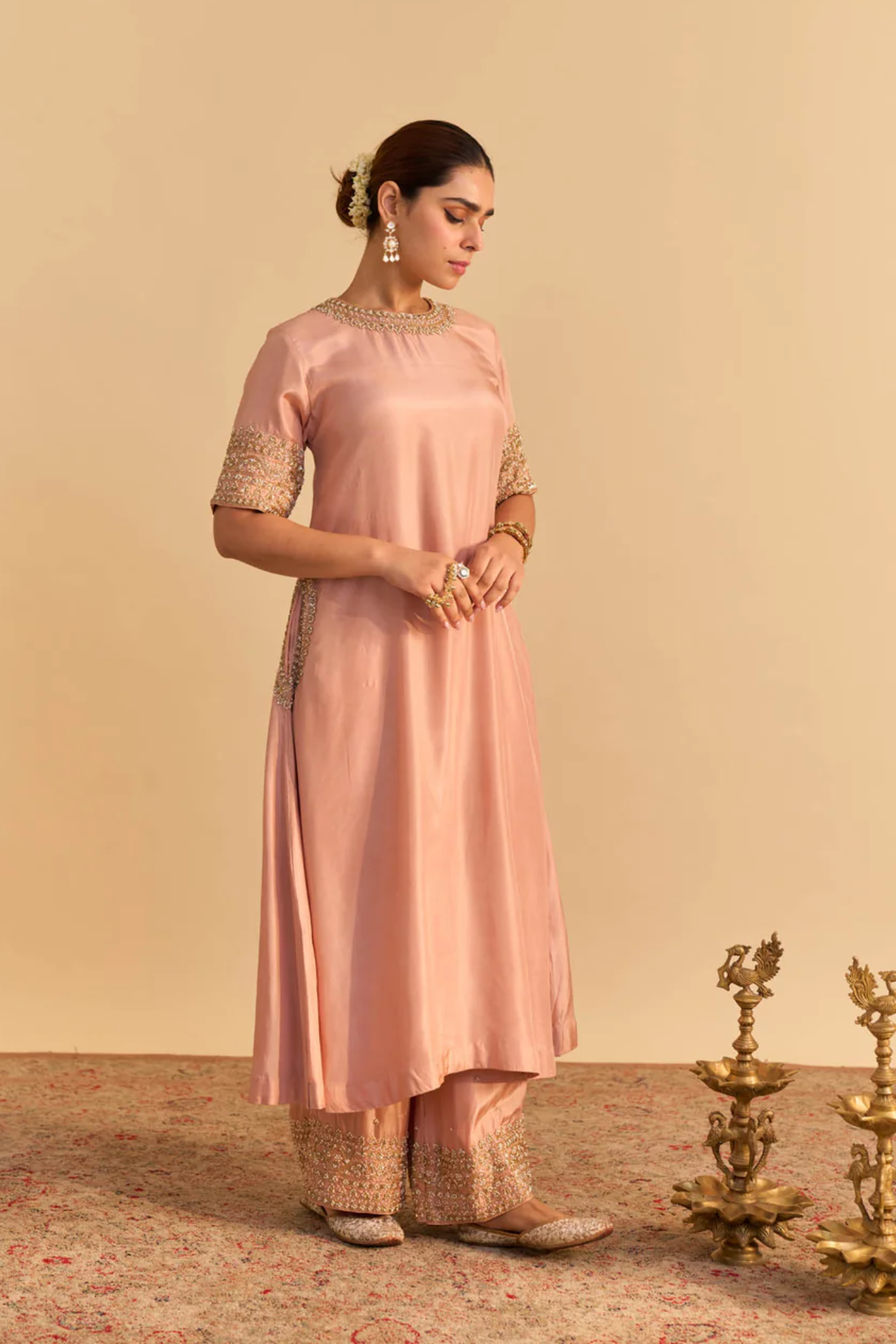 Ilana Off Rose Silk Dabka Zardozi Embroidered Kurta Set