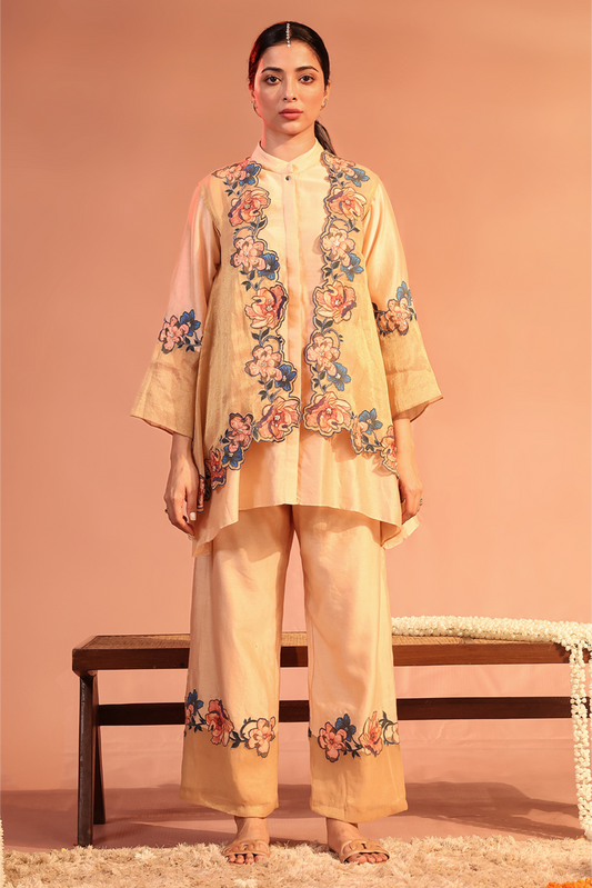 Sadira embroidered Kurta set with jacket