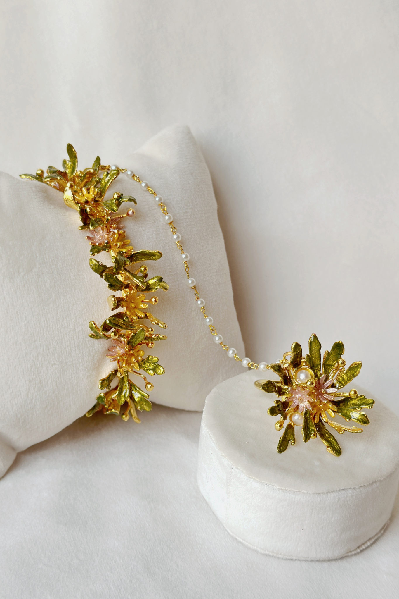 Blooming haathphool with pearls - Pastel Garden