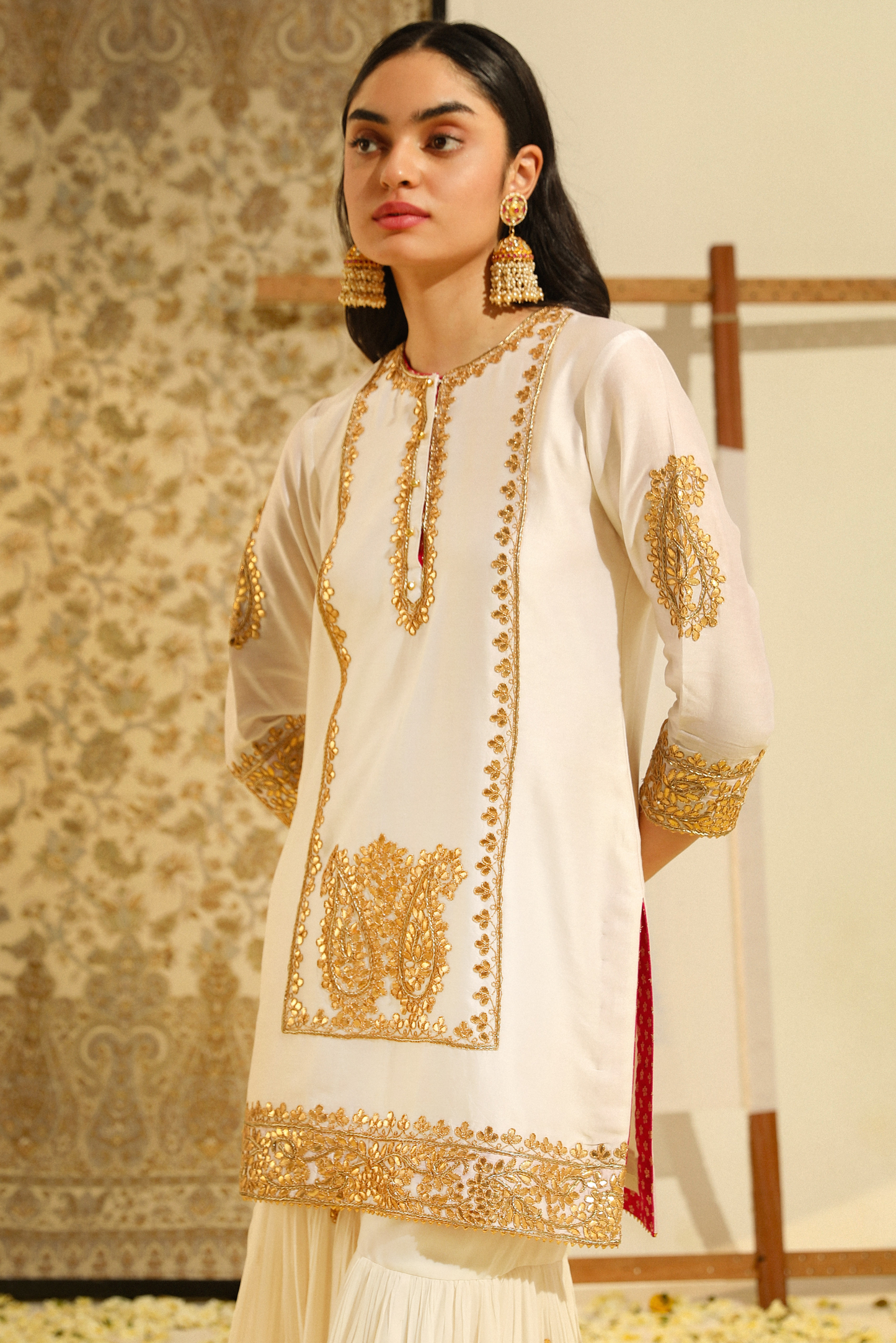 Siraj Hand Embroidered Kurta Garara Set - Daisy Ivory