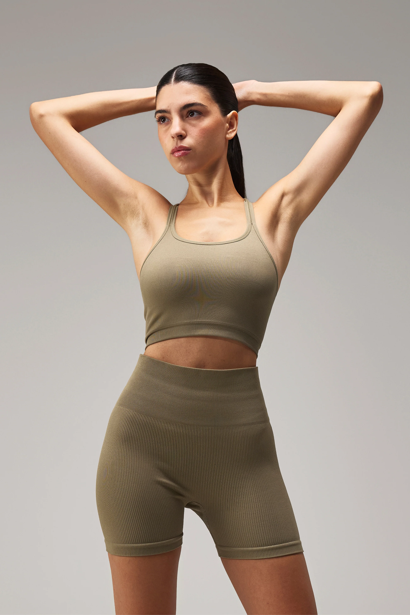 SEAMLESS CROSS BRA - LALA GREEN