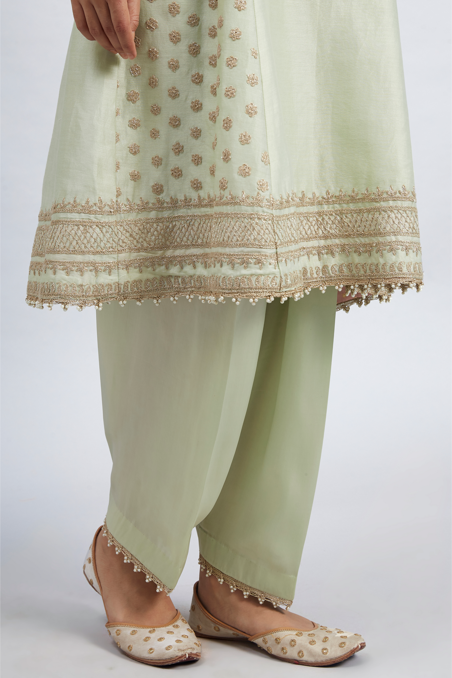 Naazira Embroidered Kurta Set - Mint Green