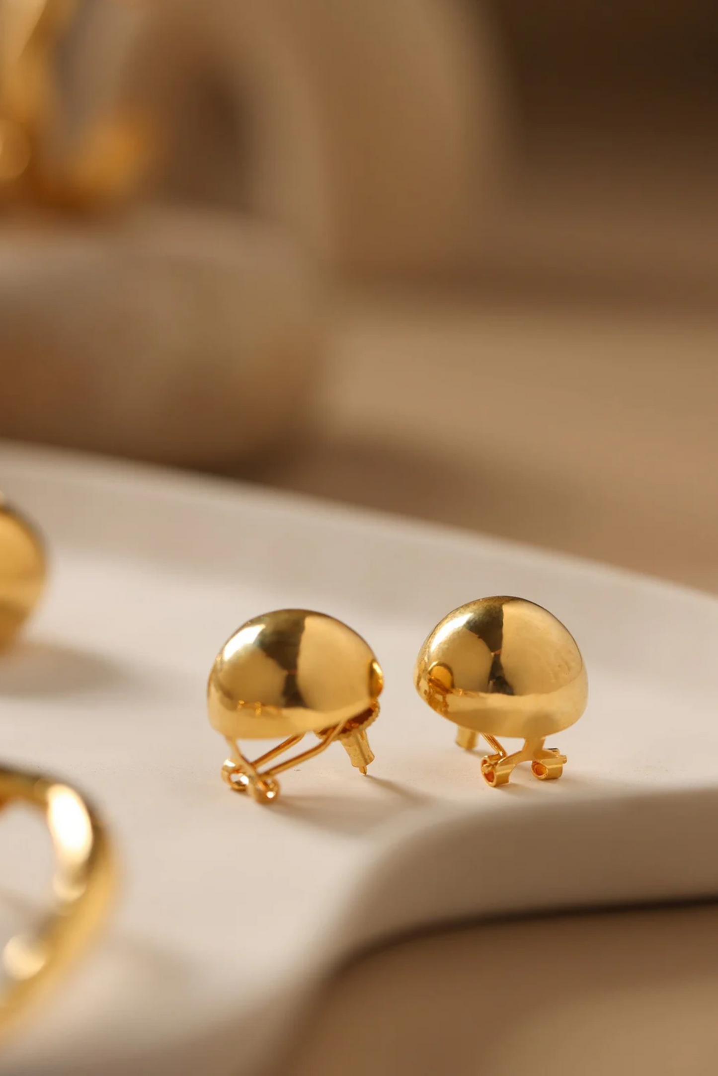 Ada Studs Small - Golden