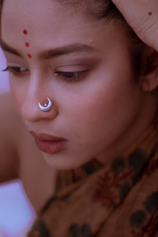 Chand Sitara Nose Pin