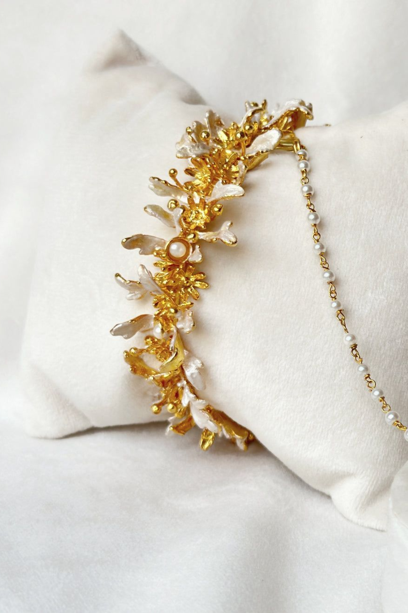 Blooming haathphool with pearls - Snowy White