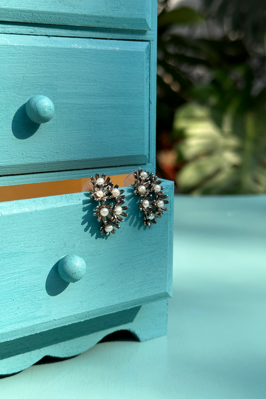 Springtime Pearl Huggies - Meteorite Black