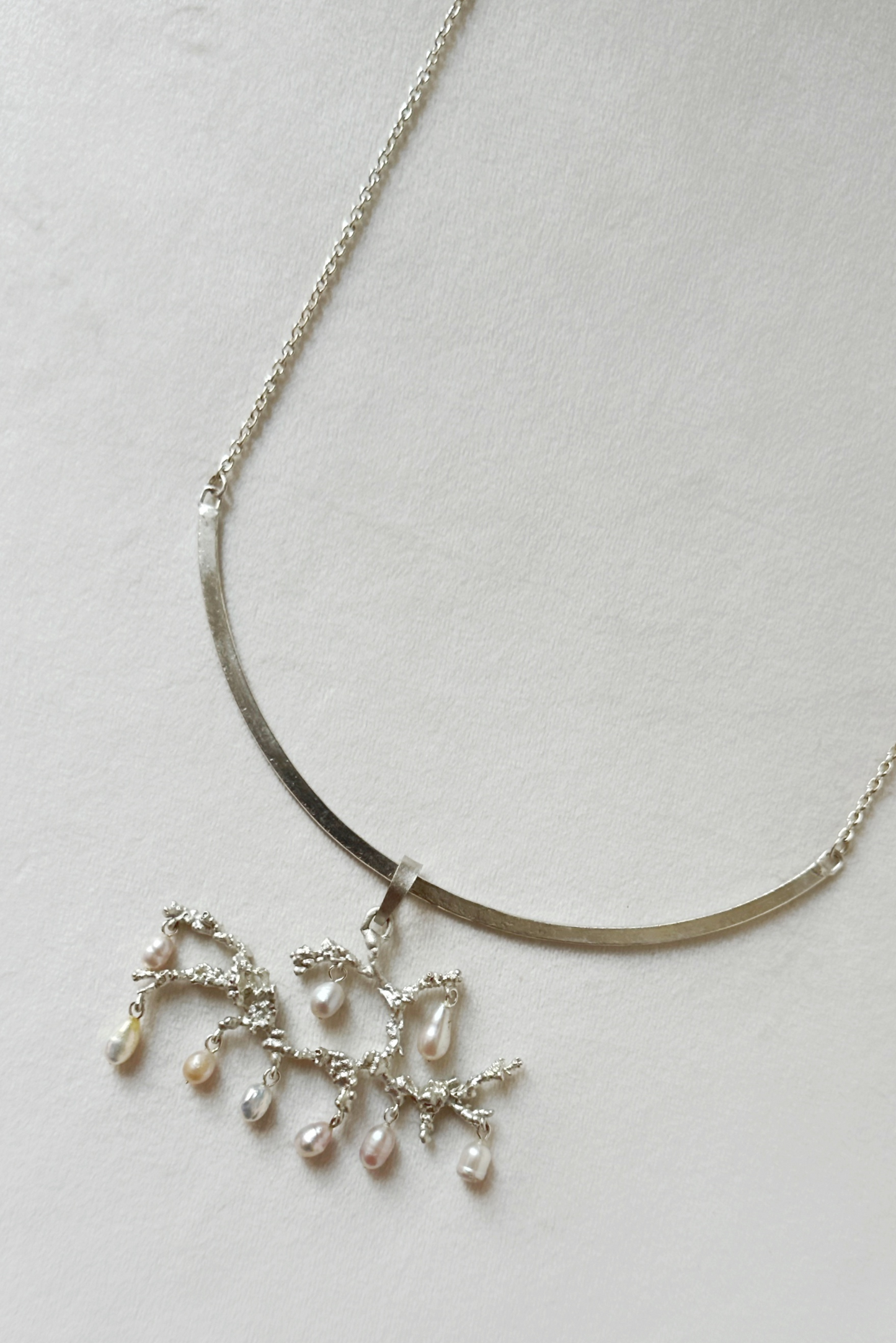 Untamed pearl drops chandelier pendant Silver