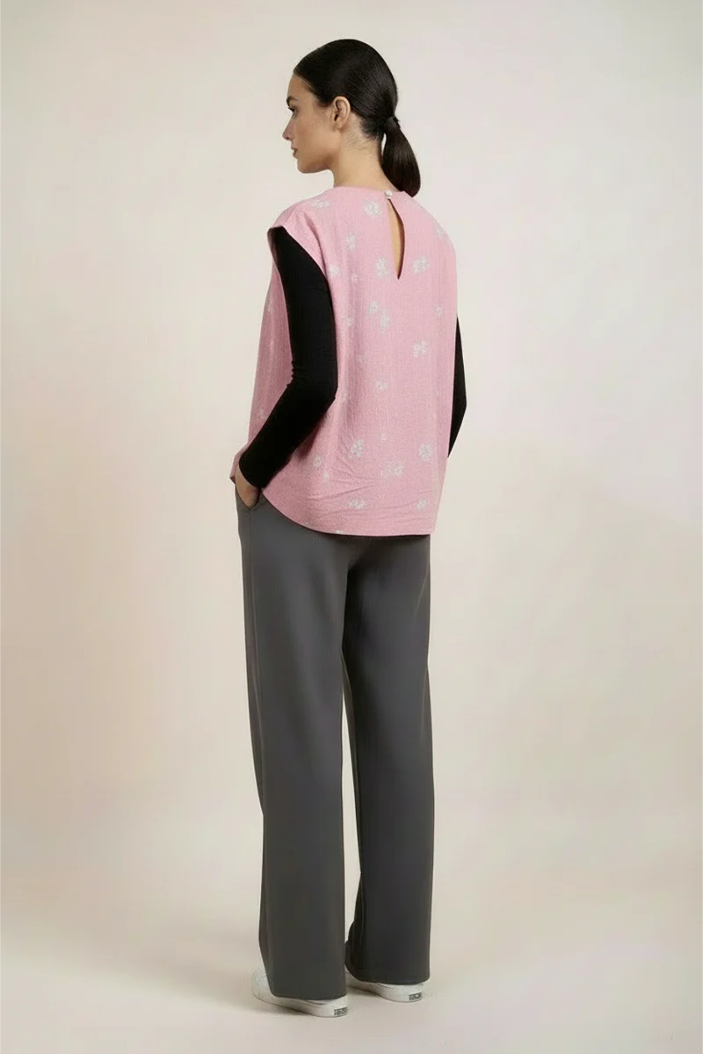 MISTELLE BANDHANI TOP