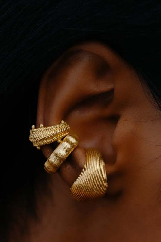 Dotted Carved Ear Cuff