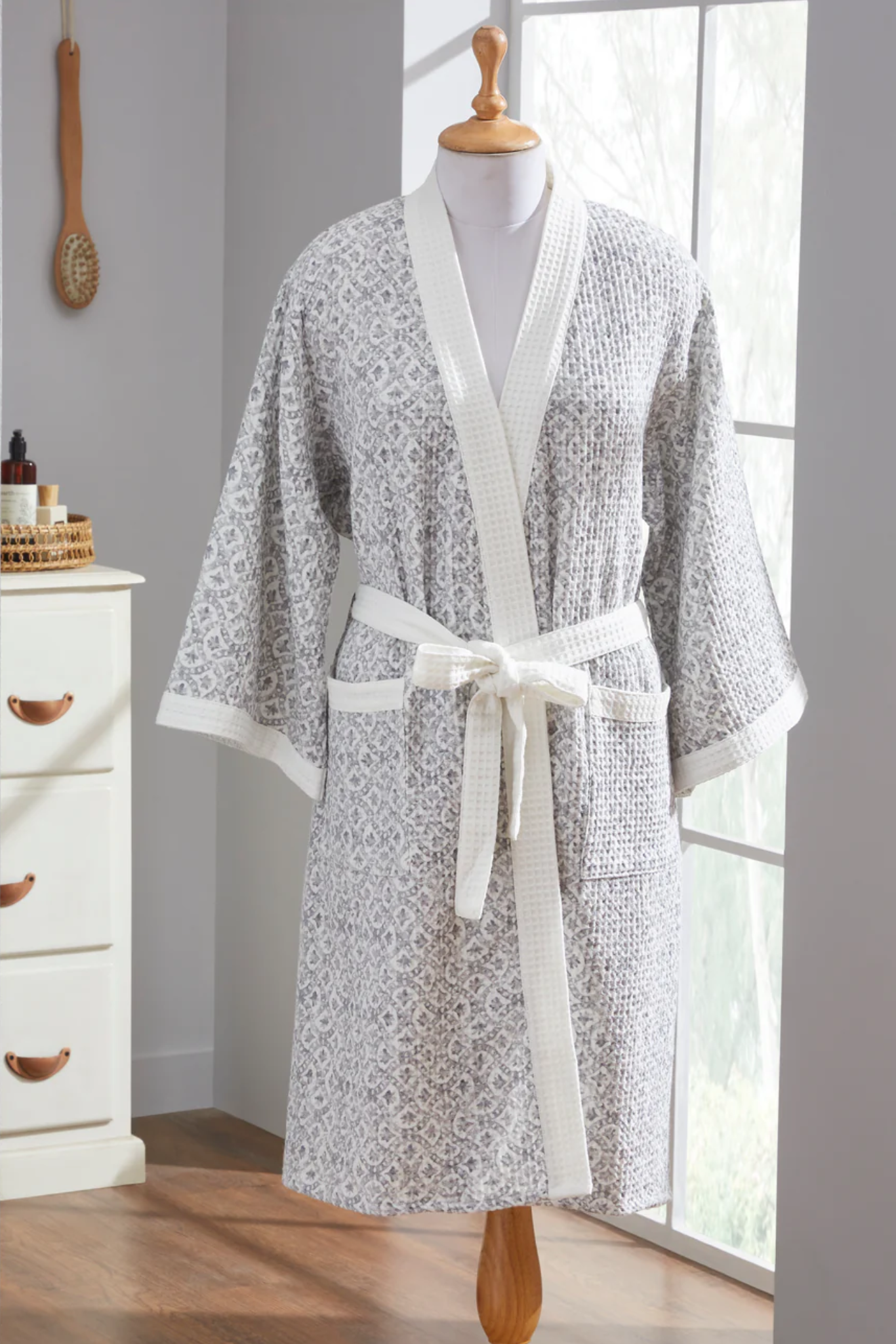 Tessellate Grey Bathrobe