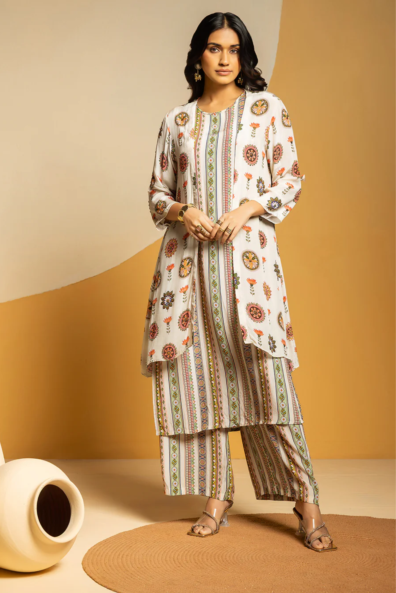 Taarani printed kurta set with jacket