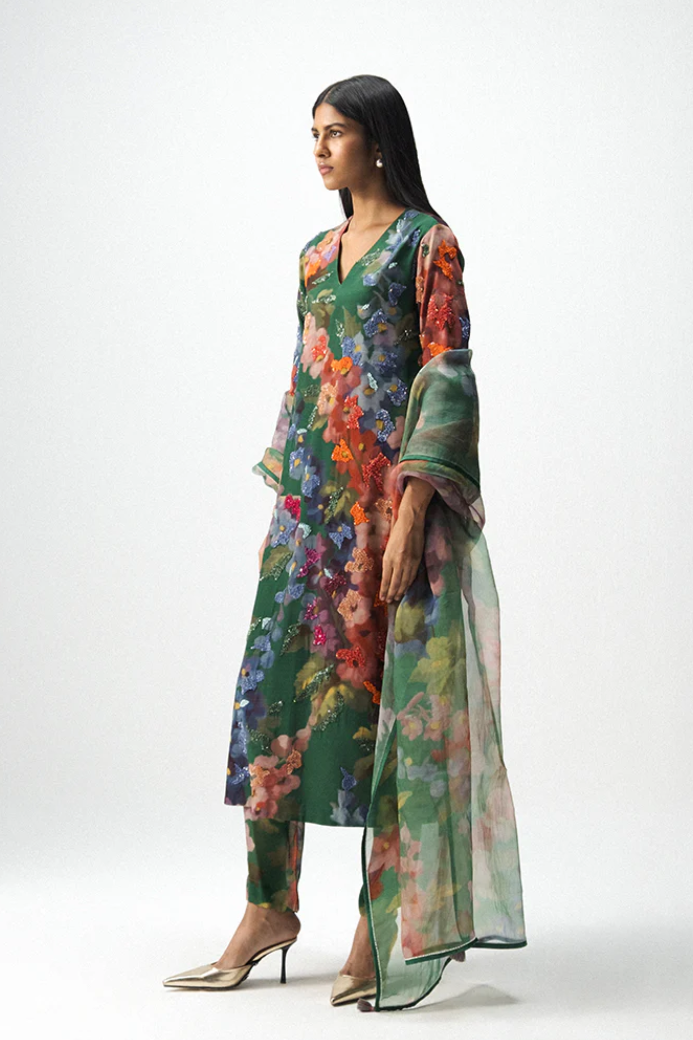 THEA EMBOROIDERED KURTA SET