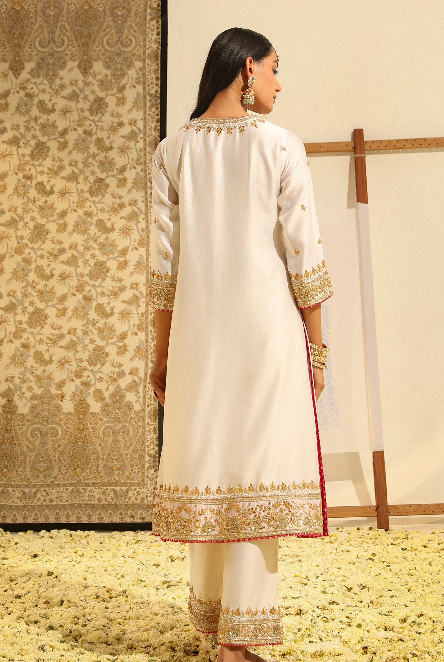 Shiza Hand Embroidered Long Kurta Set - Daisy Ivory