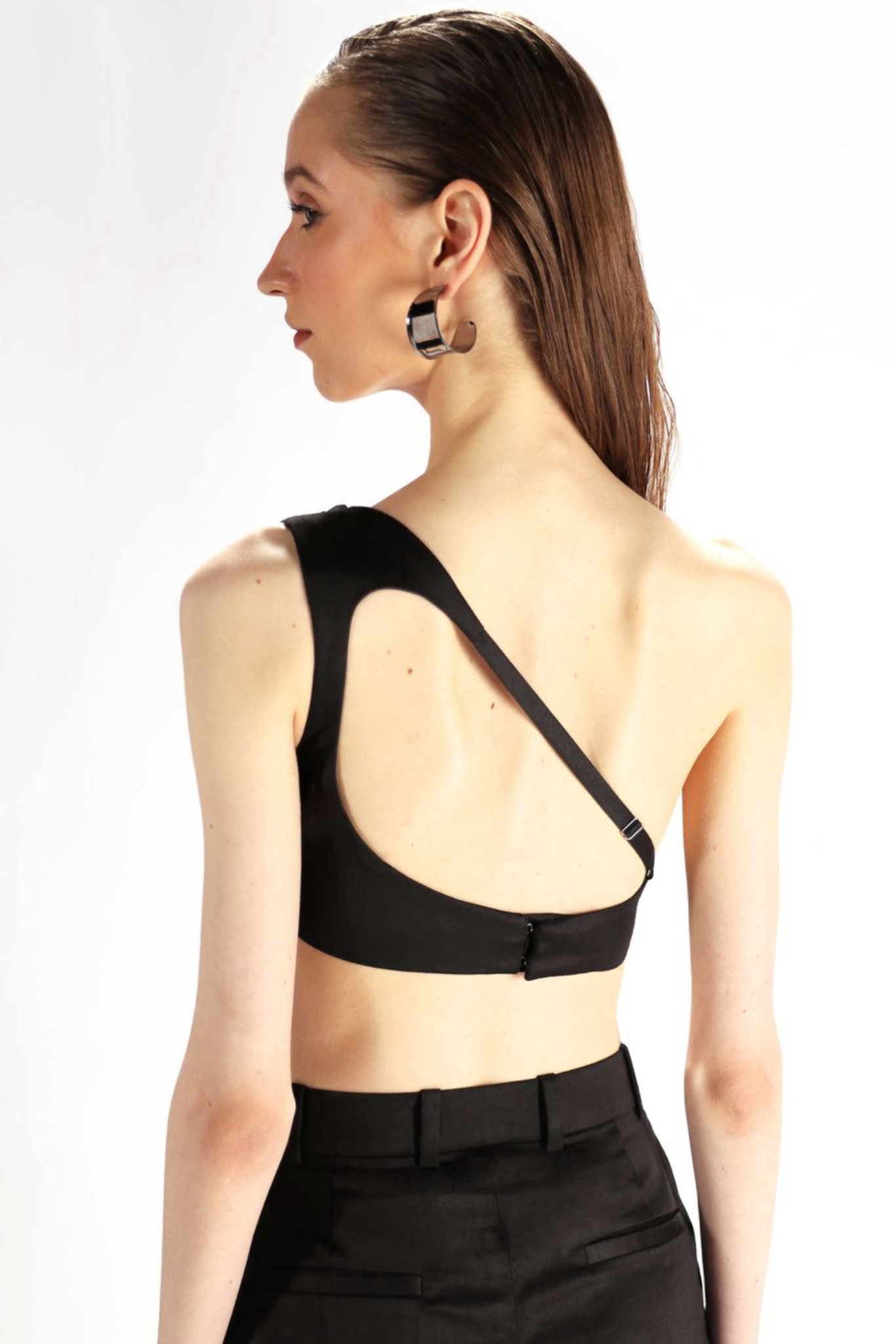 Noire Underwire Top