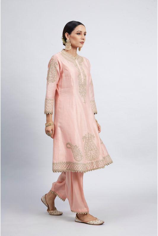 Rabhya Tilla Embroidered Kurta Set - Carnation Pink