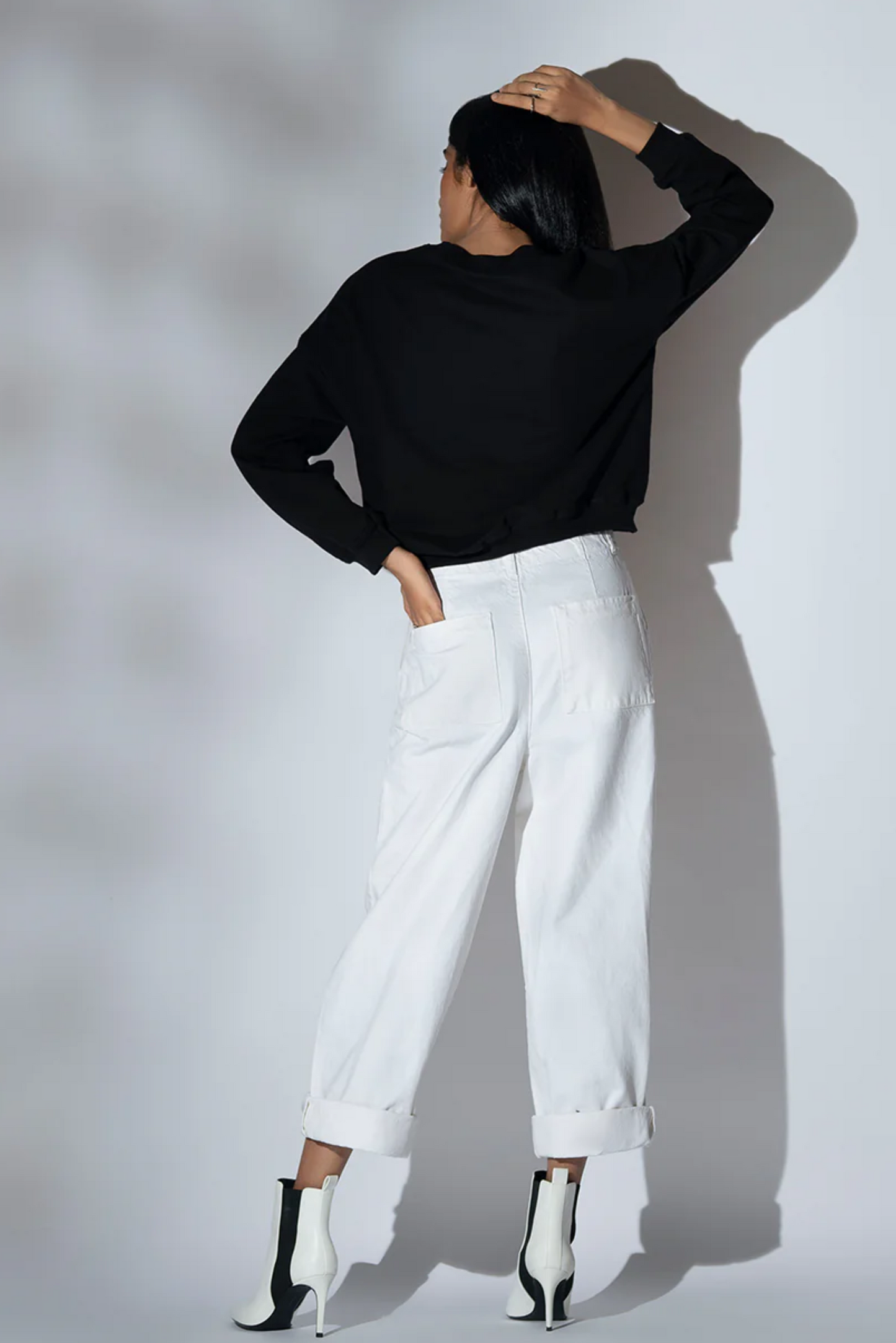 The Tatiana Sweatshirt - Black