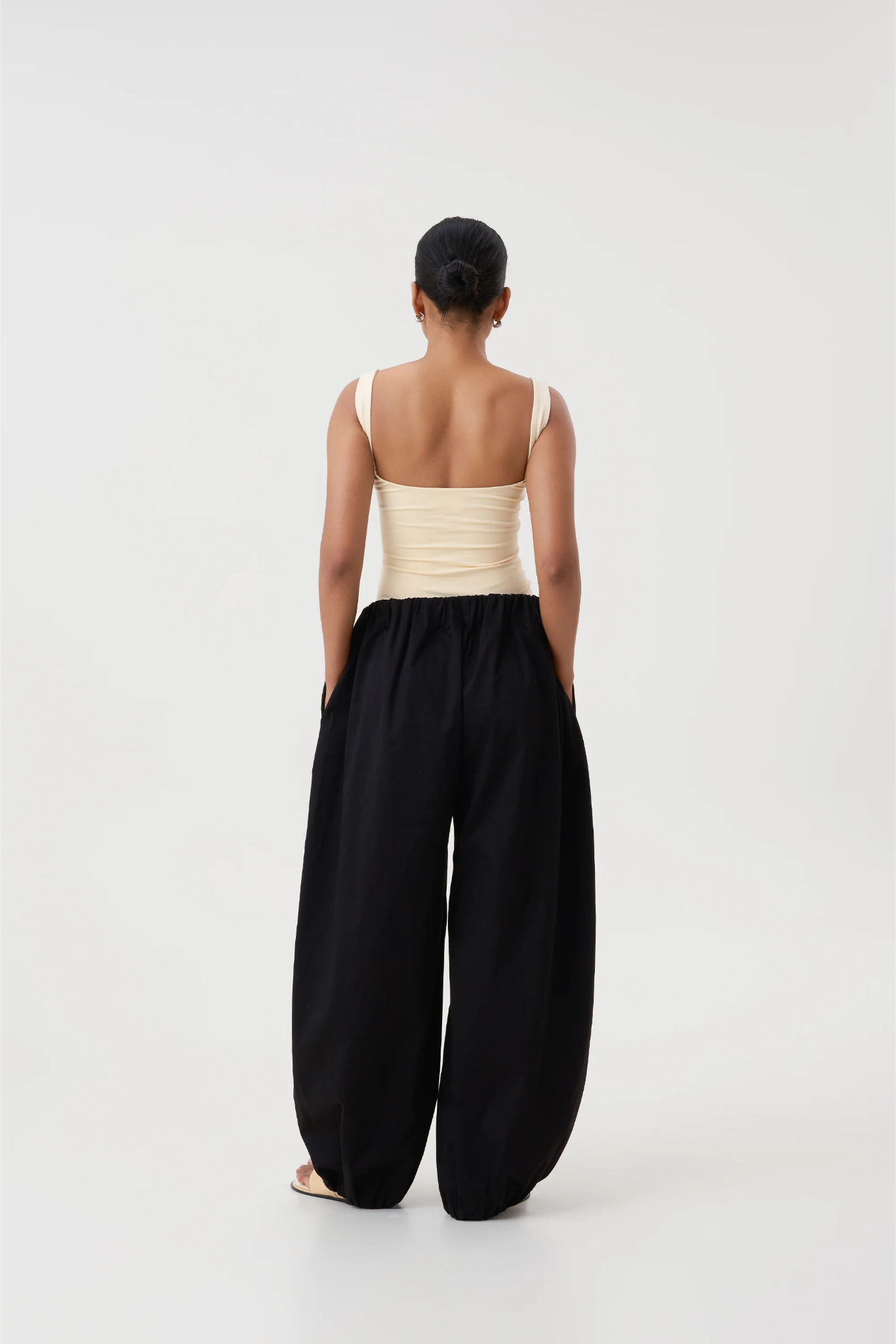 VERA GATHERED PANTS - BLACK