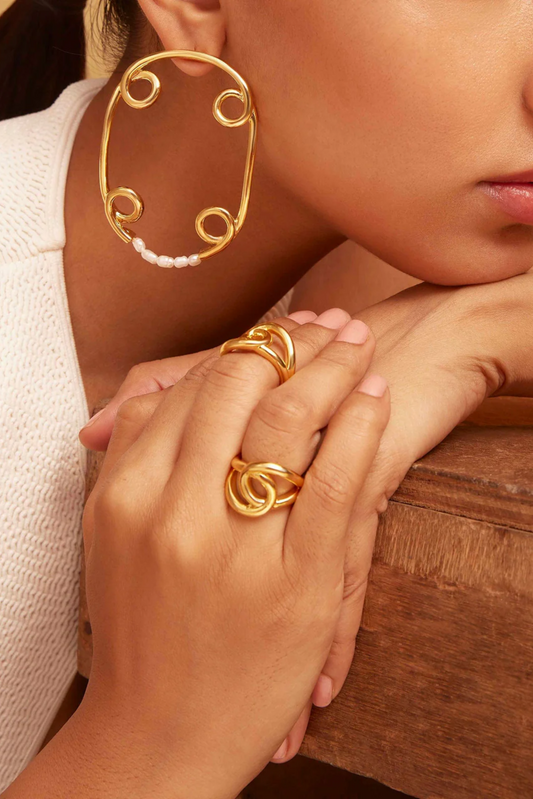 Jeanette Ring