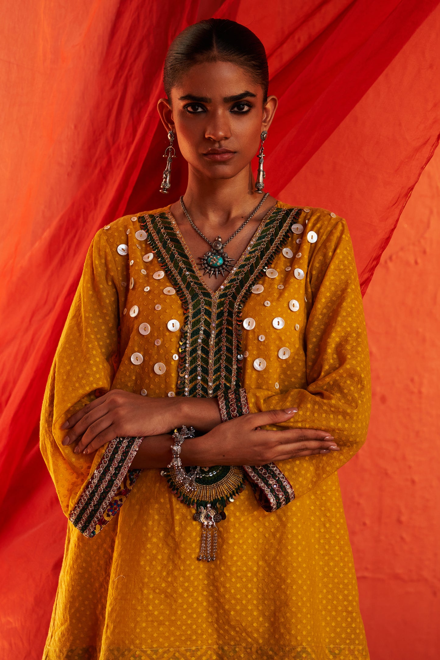 Amber Short Kurta with Slit Pants