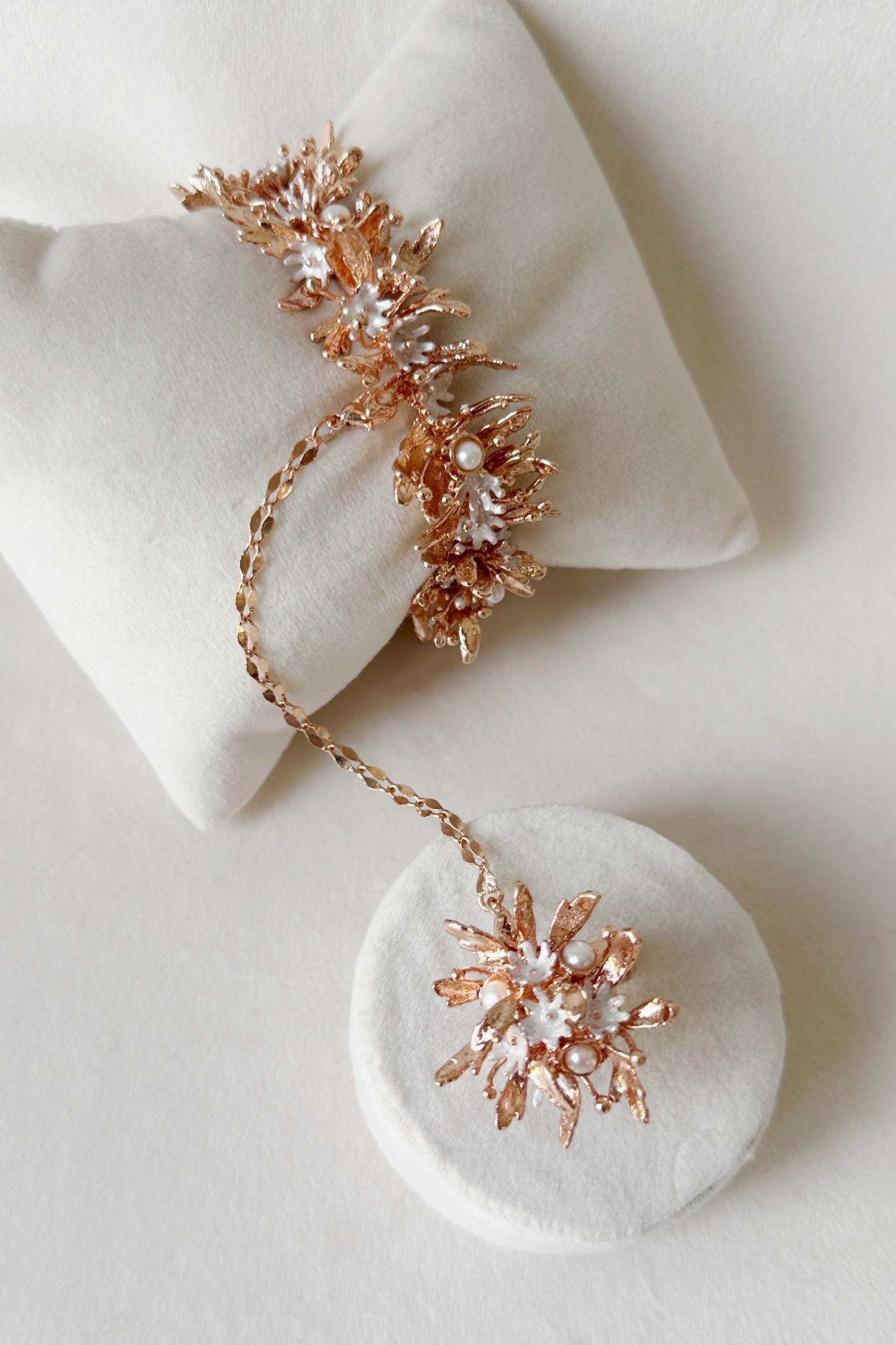 Blooming haathphool with pearls - Rose Gold