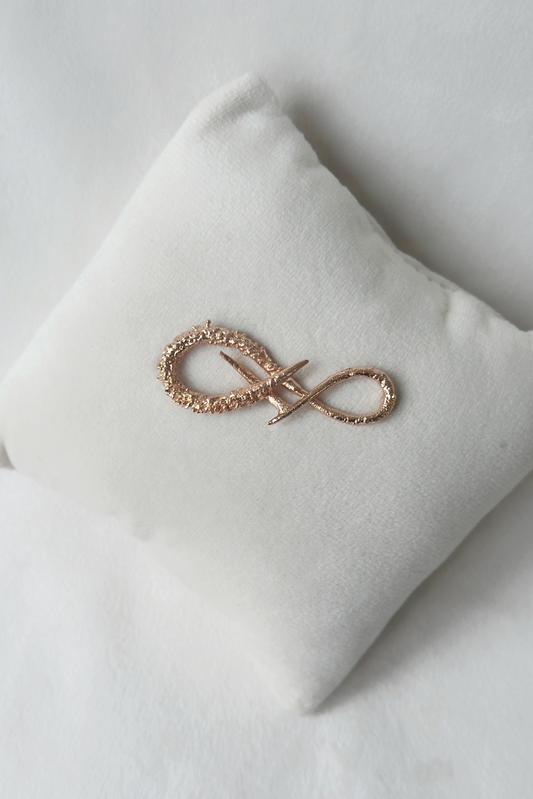Infinity Brooch Rose Gold