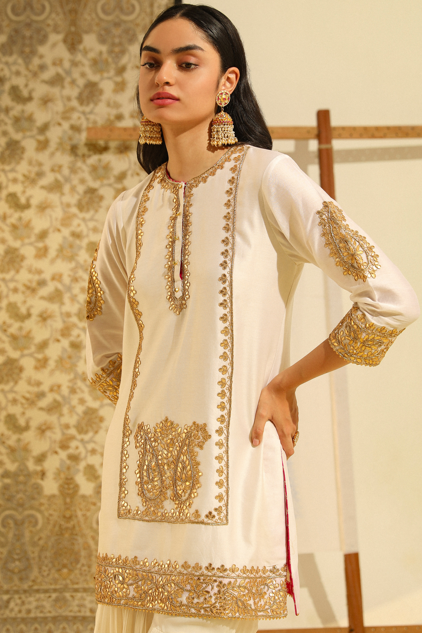 Siraj Hand Embroidered Kurta Garara Set - Daisy Ivory