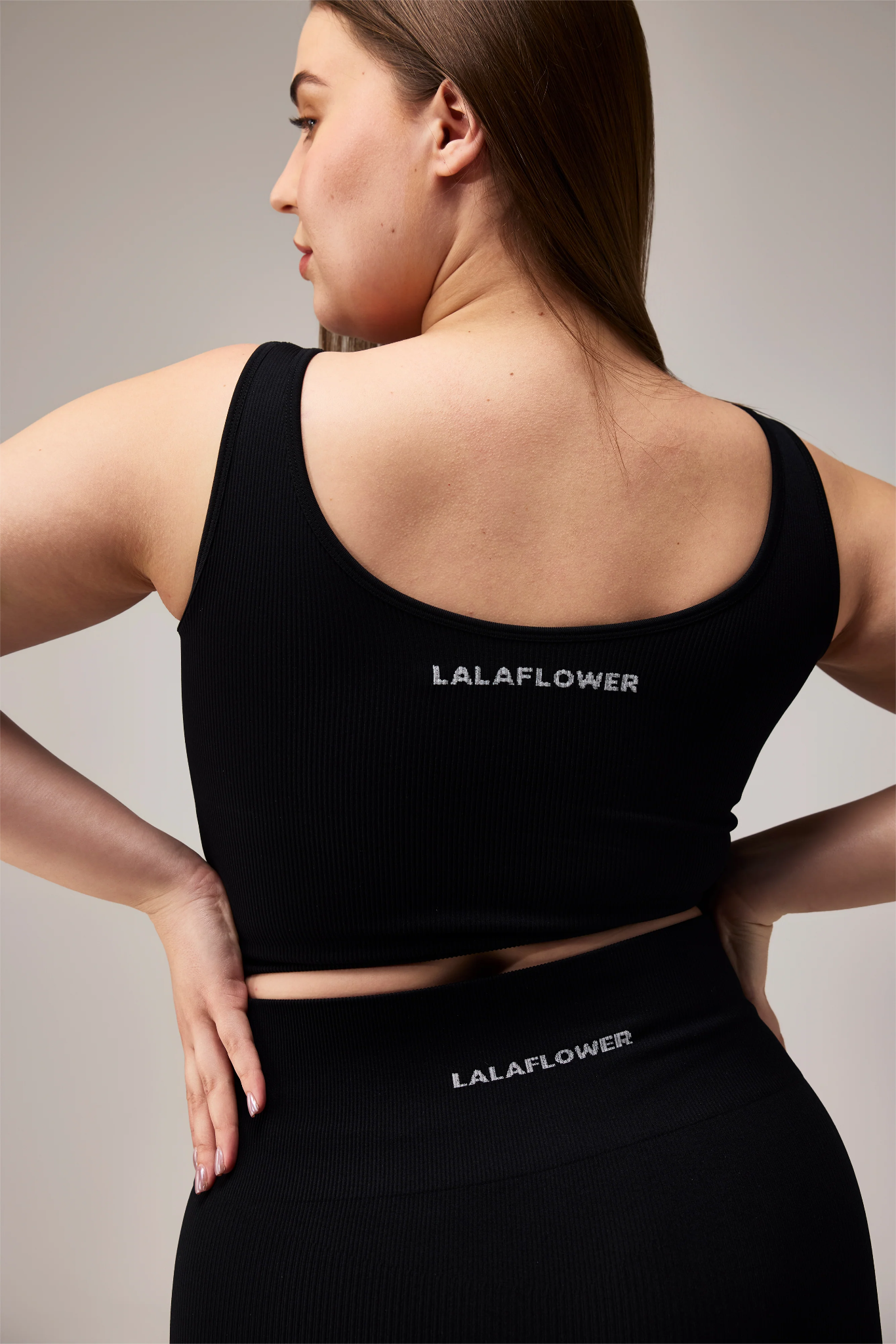 SEAMLESS SQUARE BRA - BLACK