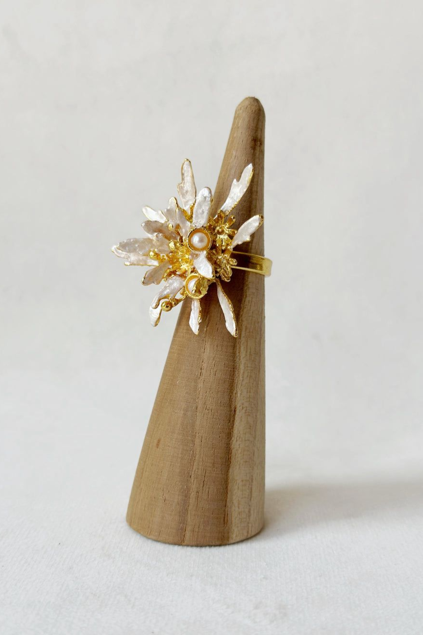 Blooming haathphool with pearls - Snowy White