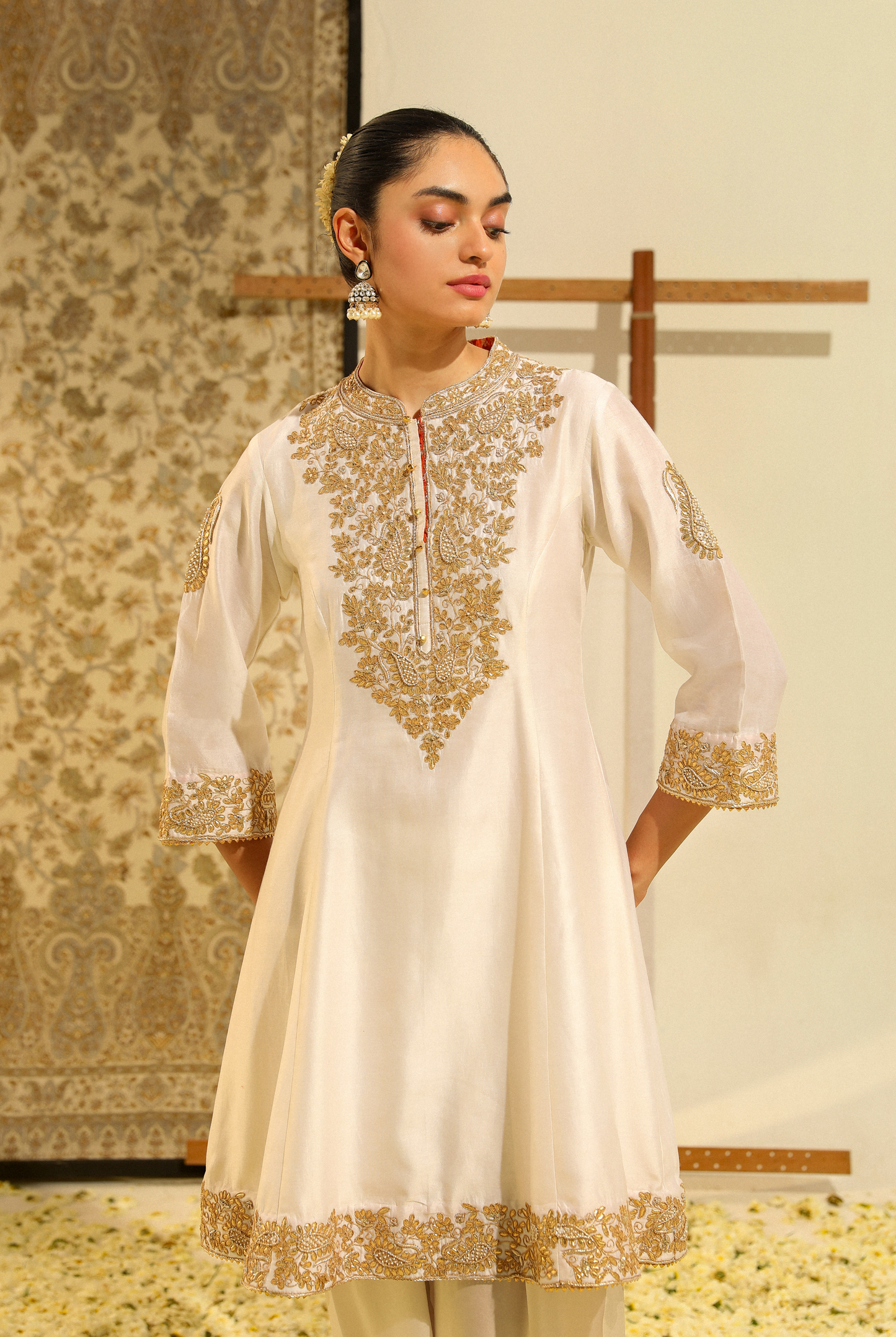 Rajak Hand Embroidered Short Kurta Set - Daisy Ivory