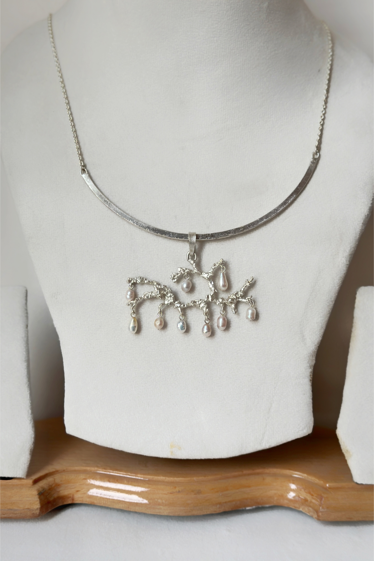 Untamed pearl drops chandelier pendant Silver