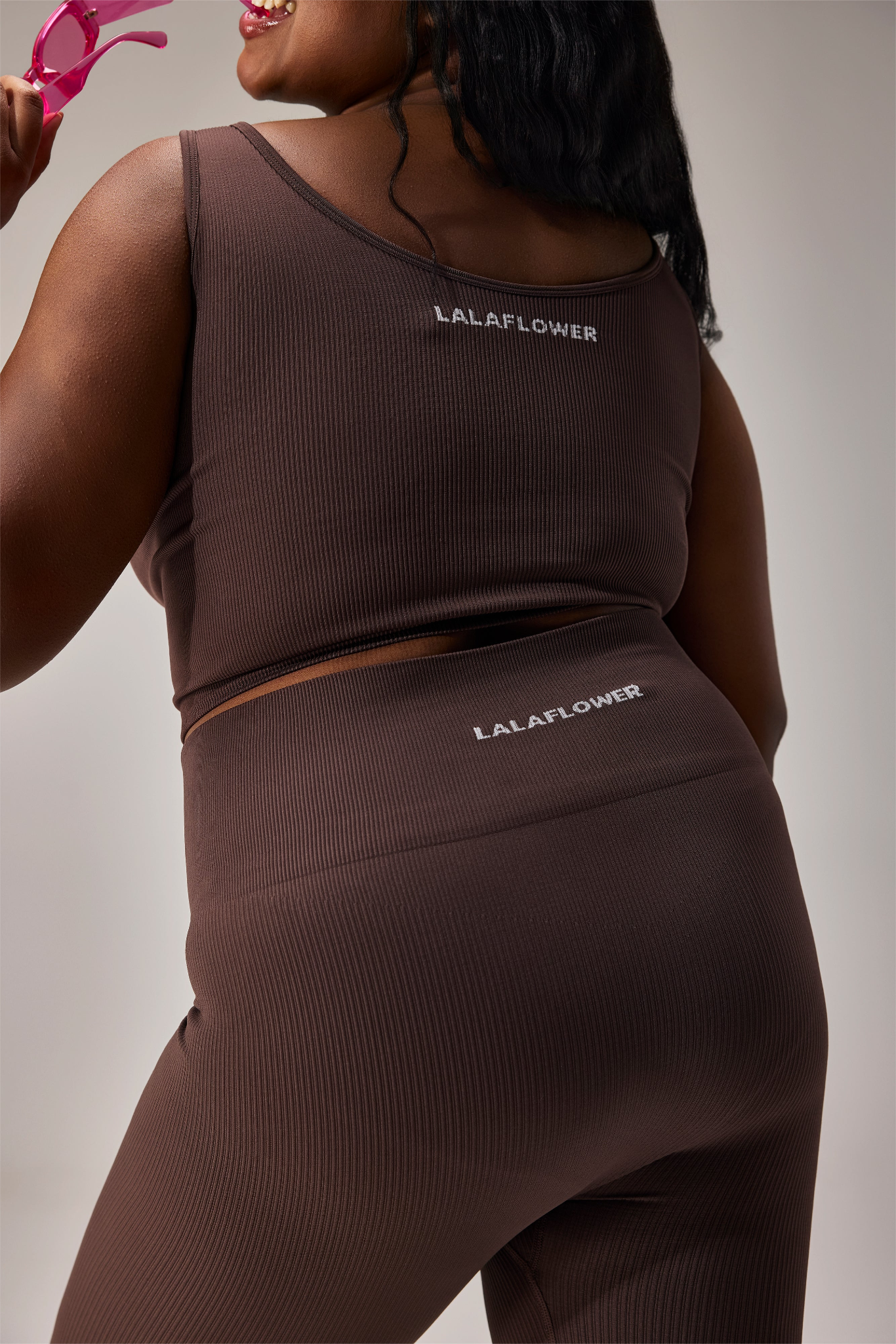 SEAMLESS SQUARE BRA - COFFEE