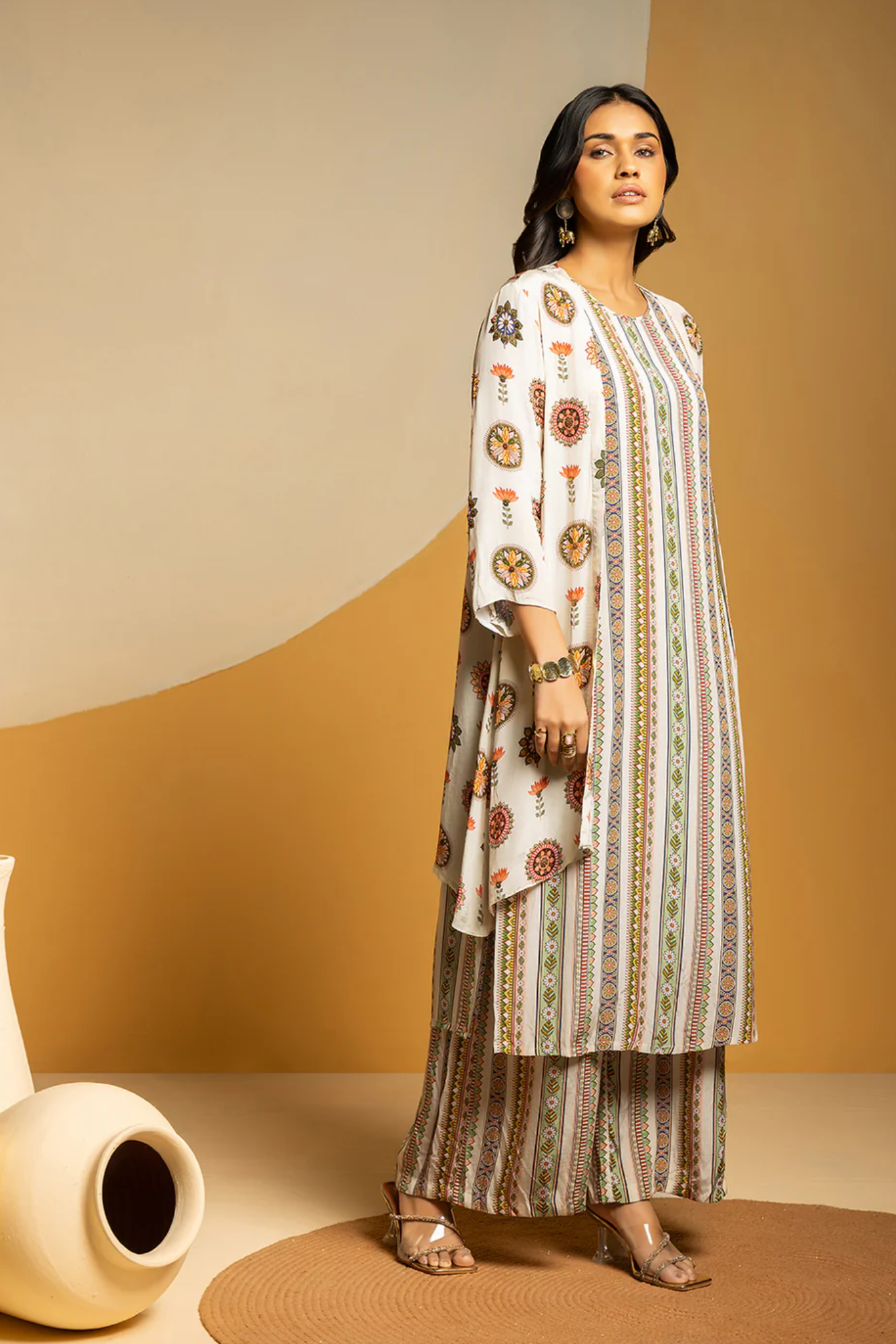 Taarani printed kurta set with jacket