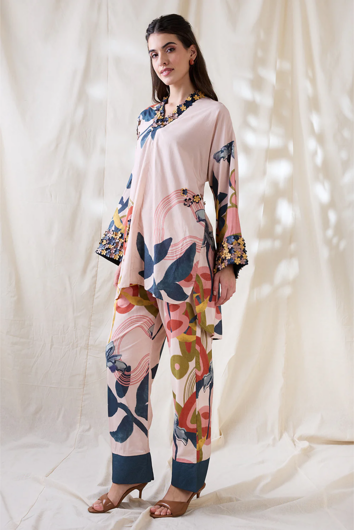 Flora Embellished Kurta Set (Beige)
