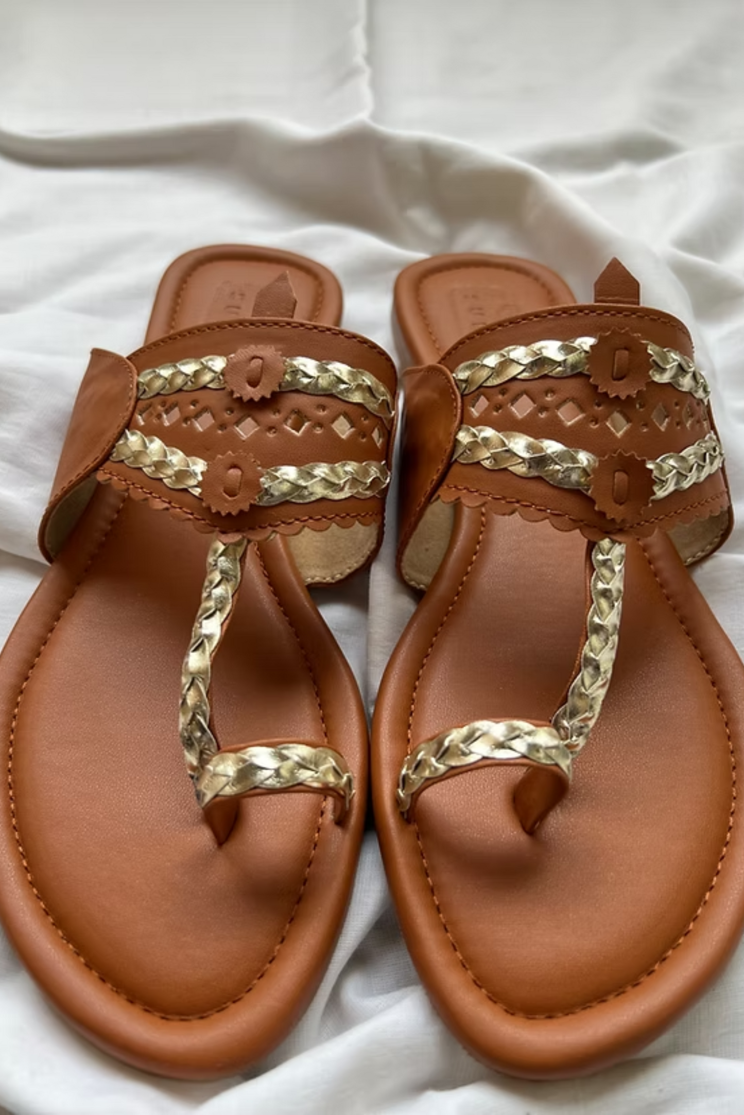 Tan and Gold Kolhapuri