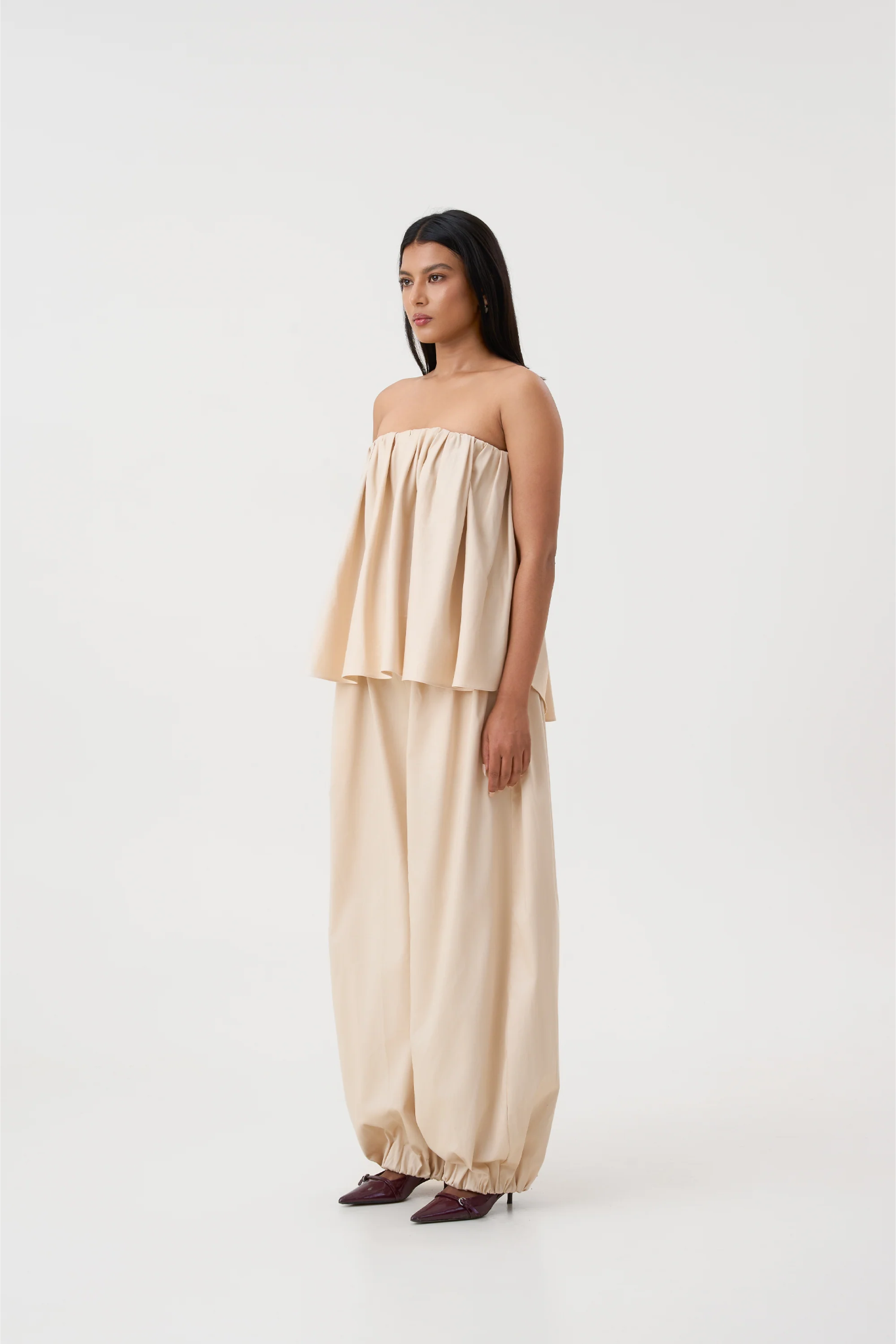 VERA GATHERED TOP - BEIGE