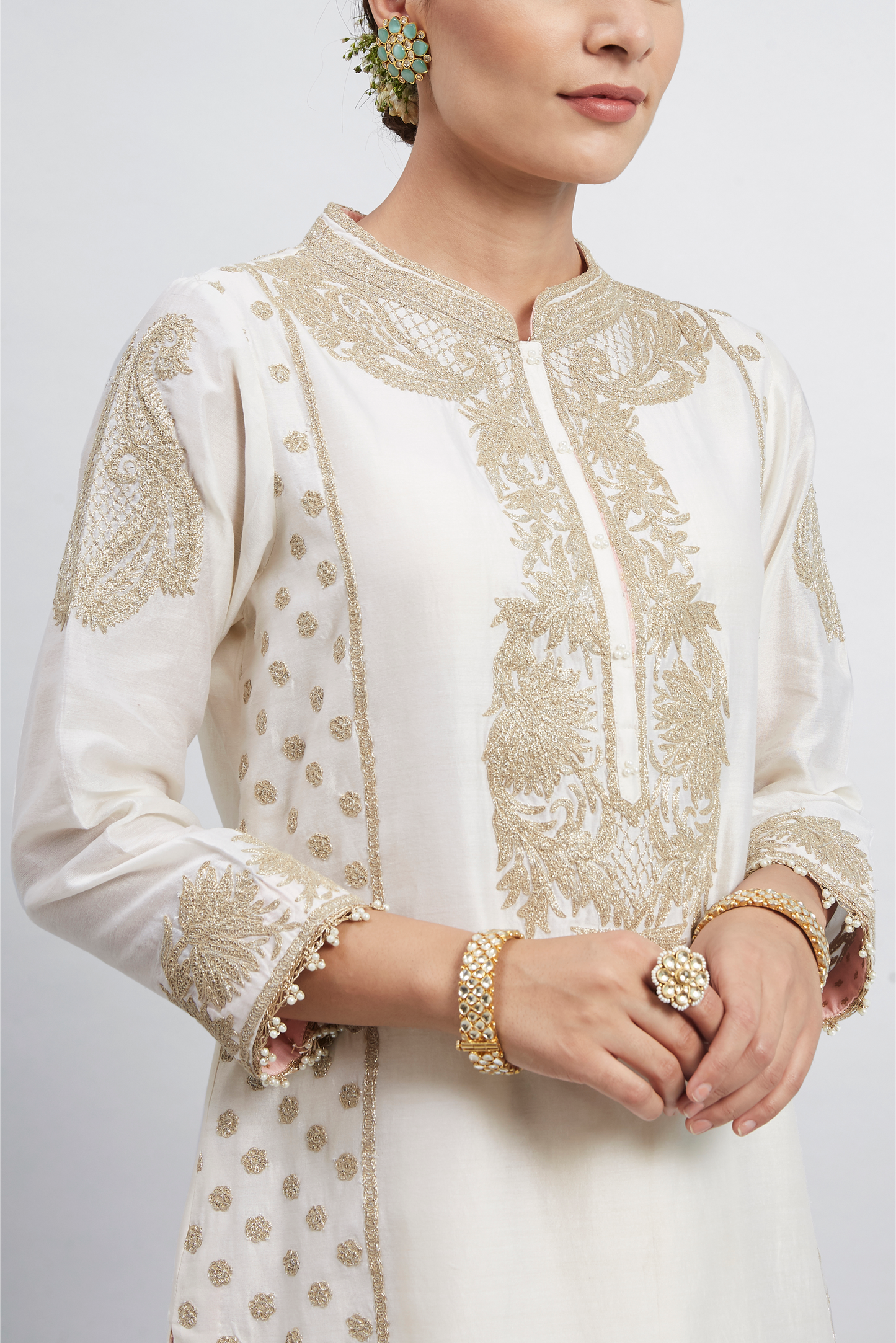 Aabish Pearl Embroidered Kurta Set - Daisy Ivory