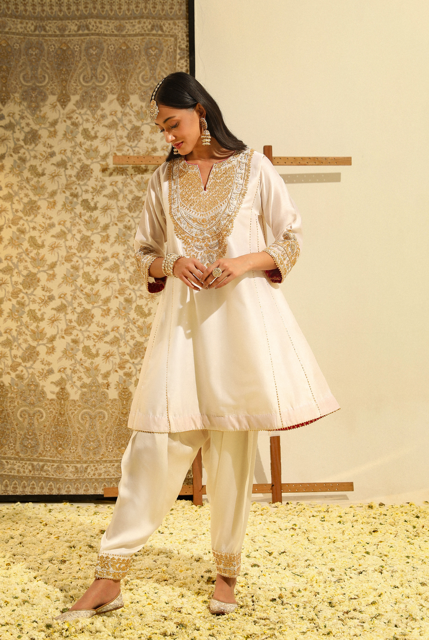 Fayaaz Hand Embroidered Short Chauga with Salwar - Daisy Ivory