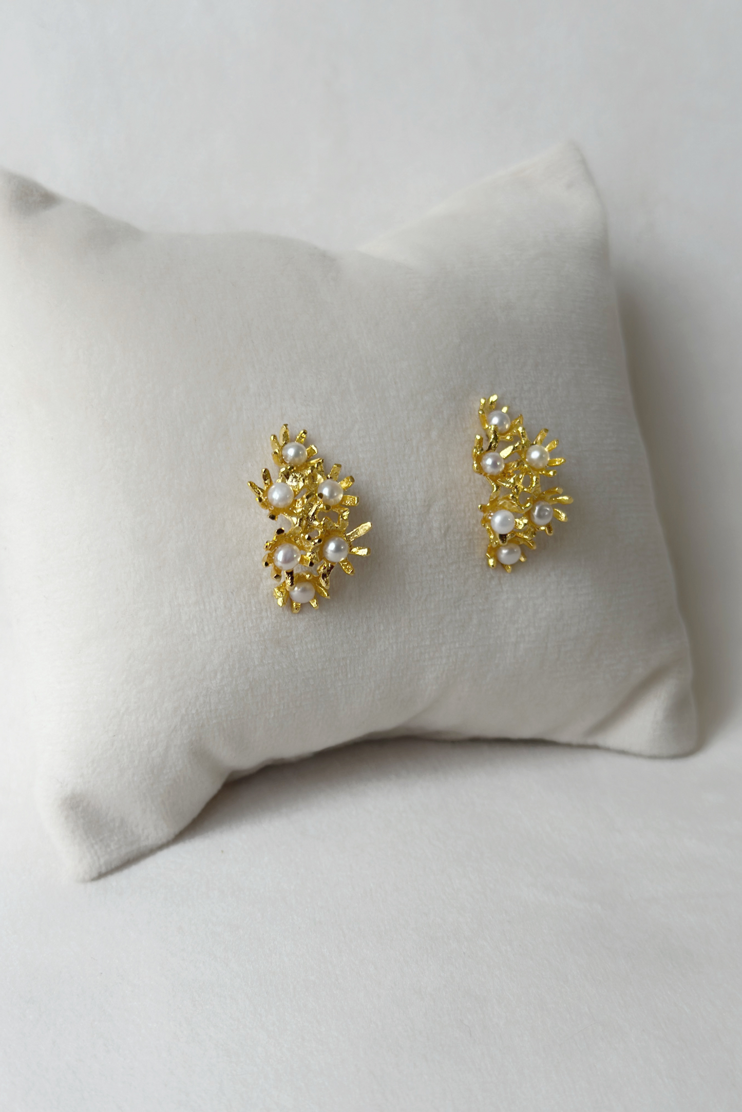 Springtime Pearl Huggies - Sunny Gold