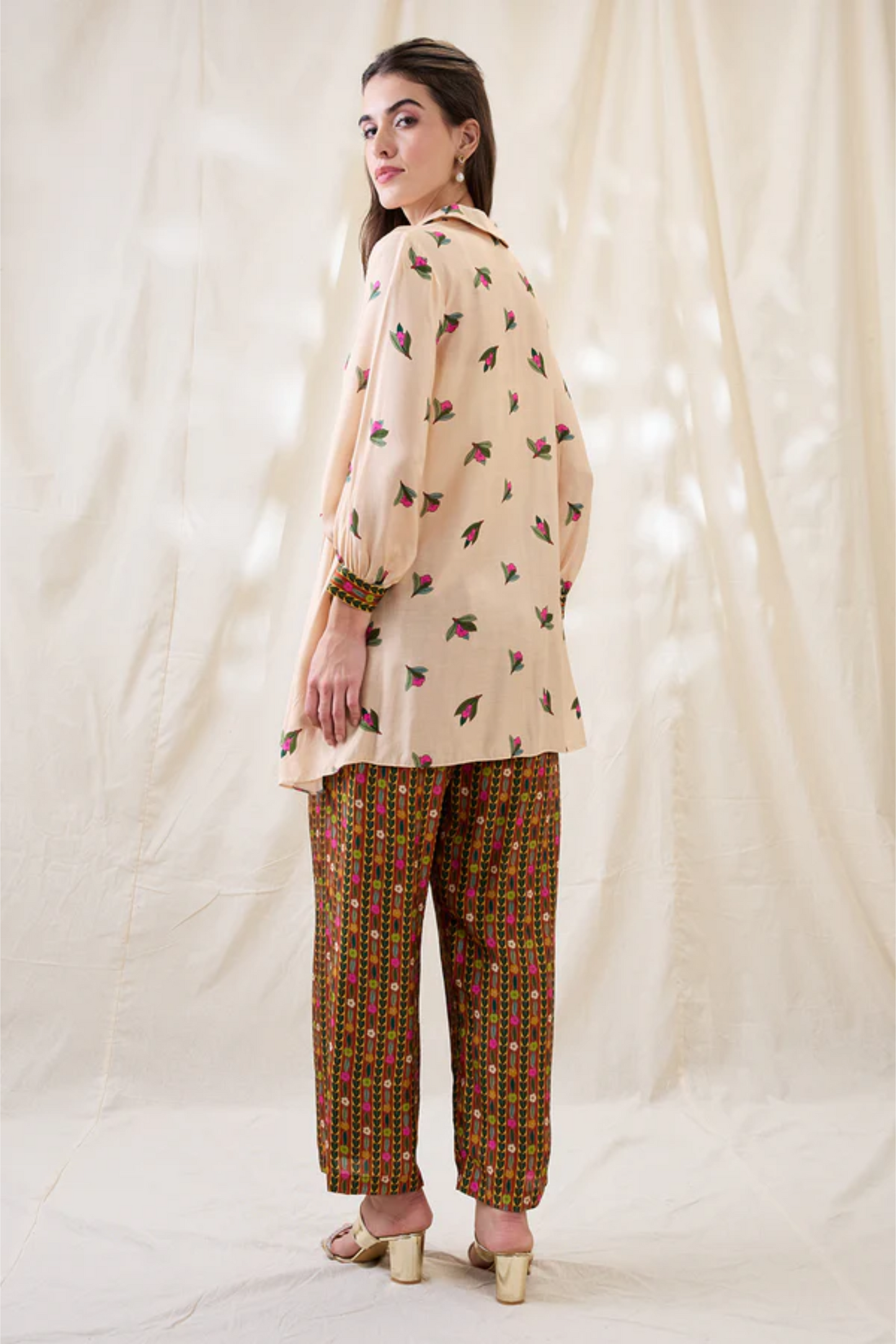 Gulzaar Printed Kurta Set with Jacket