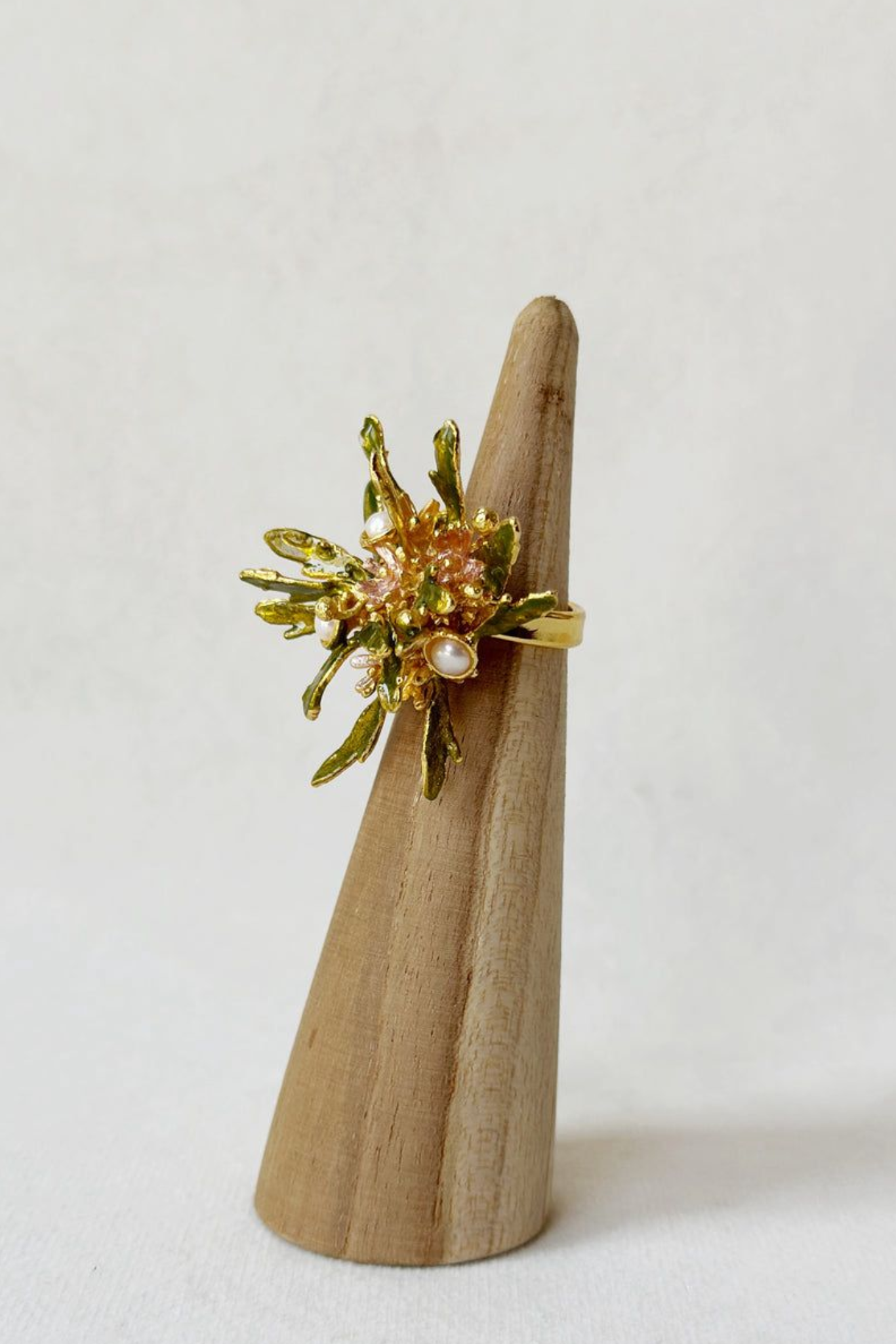 Blooming haathphool with pearls - Pastel Garden