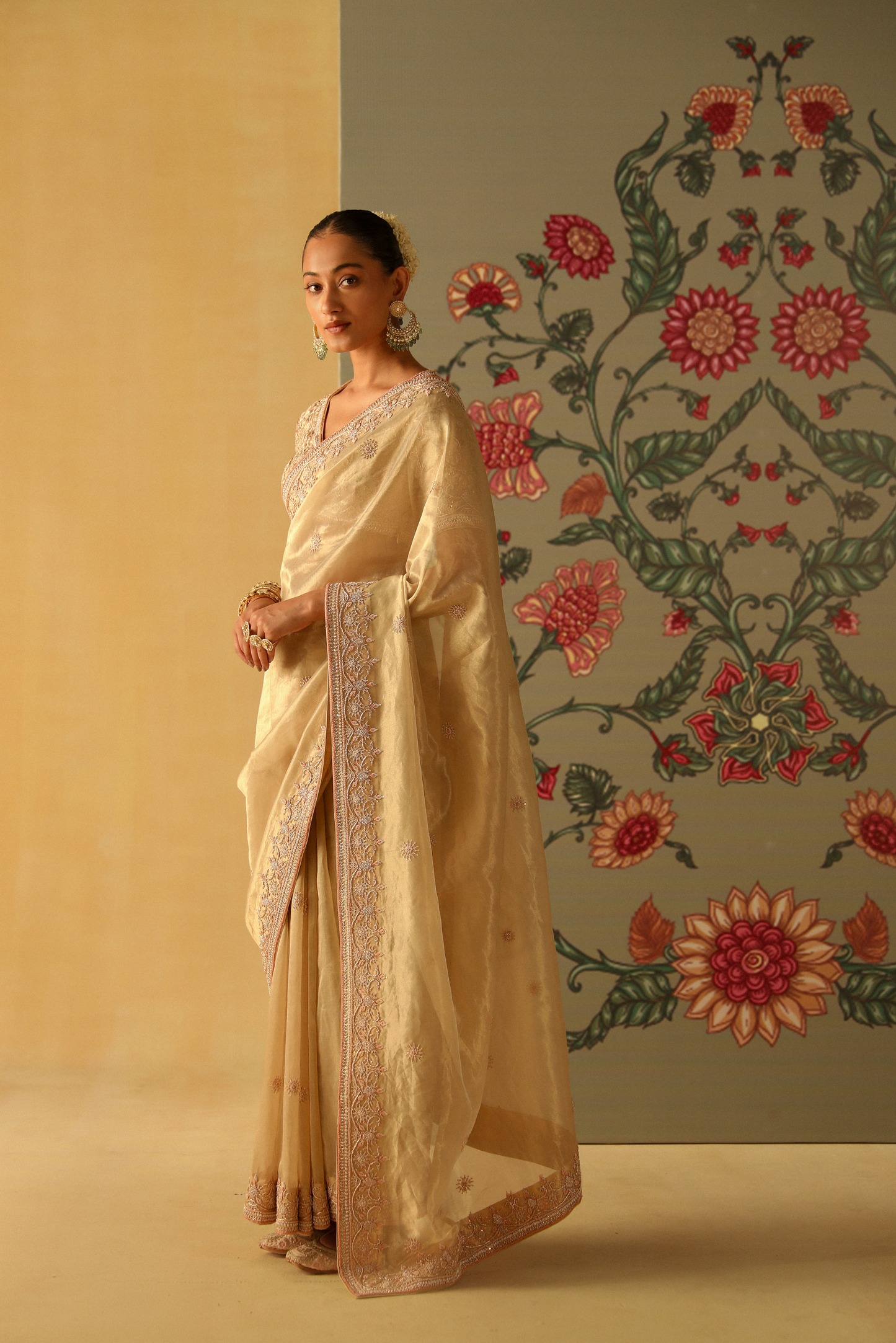 Saraa - Gold Tissue Saree Set