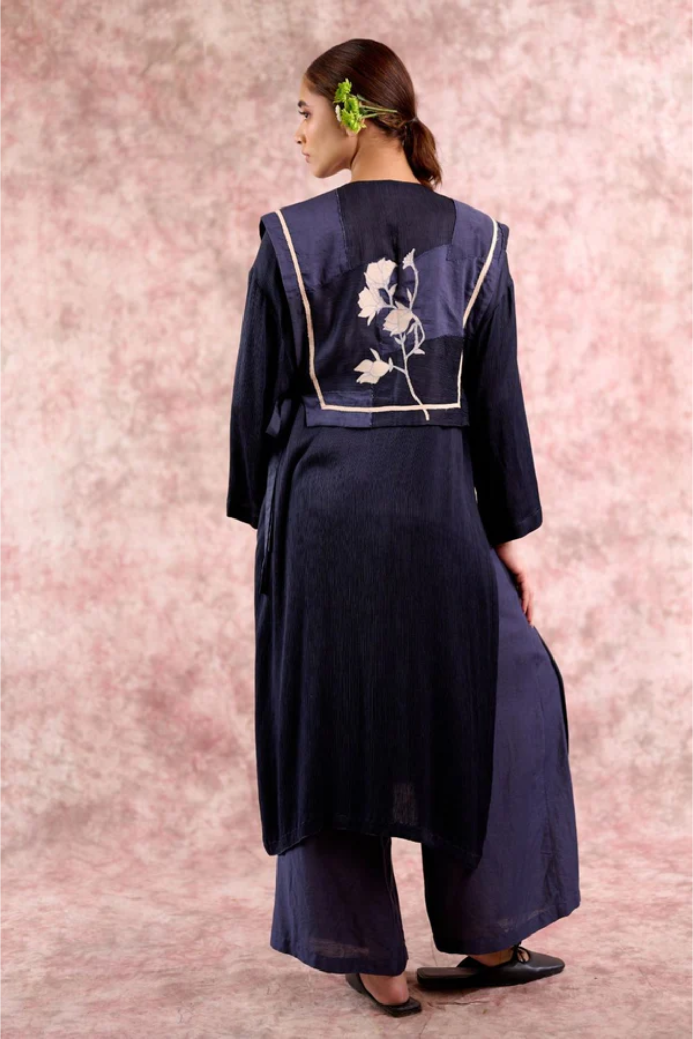 ECLIPSE NAVY TOP